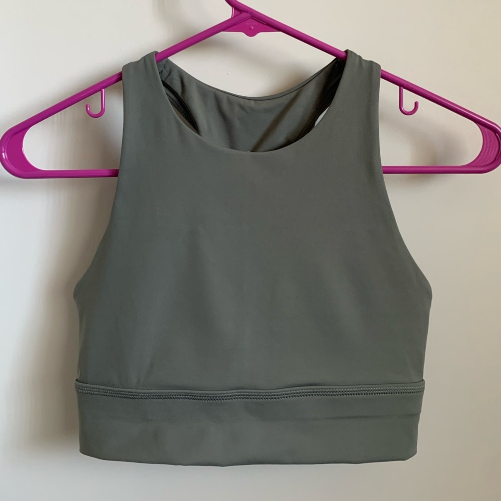 Vuori green yoga top